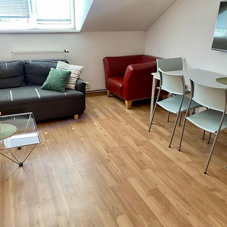 3-Bedroom Apartment In Rajhrad, With Kitchen, 2 Bathrooms, Parking Экстерьер фото