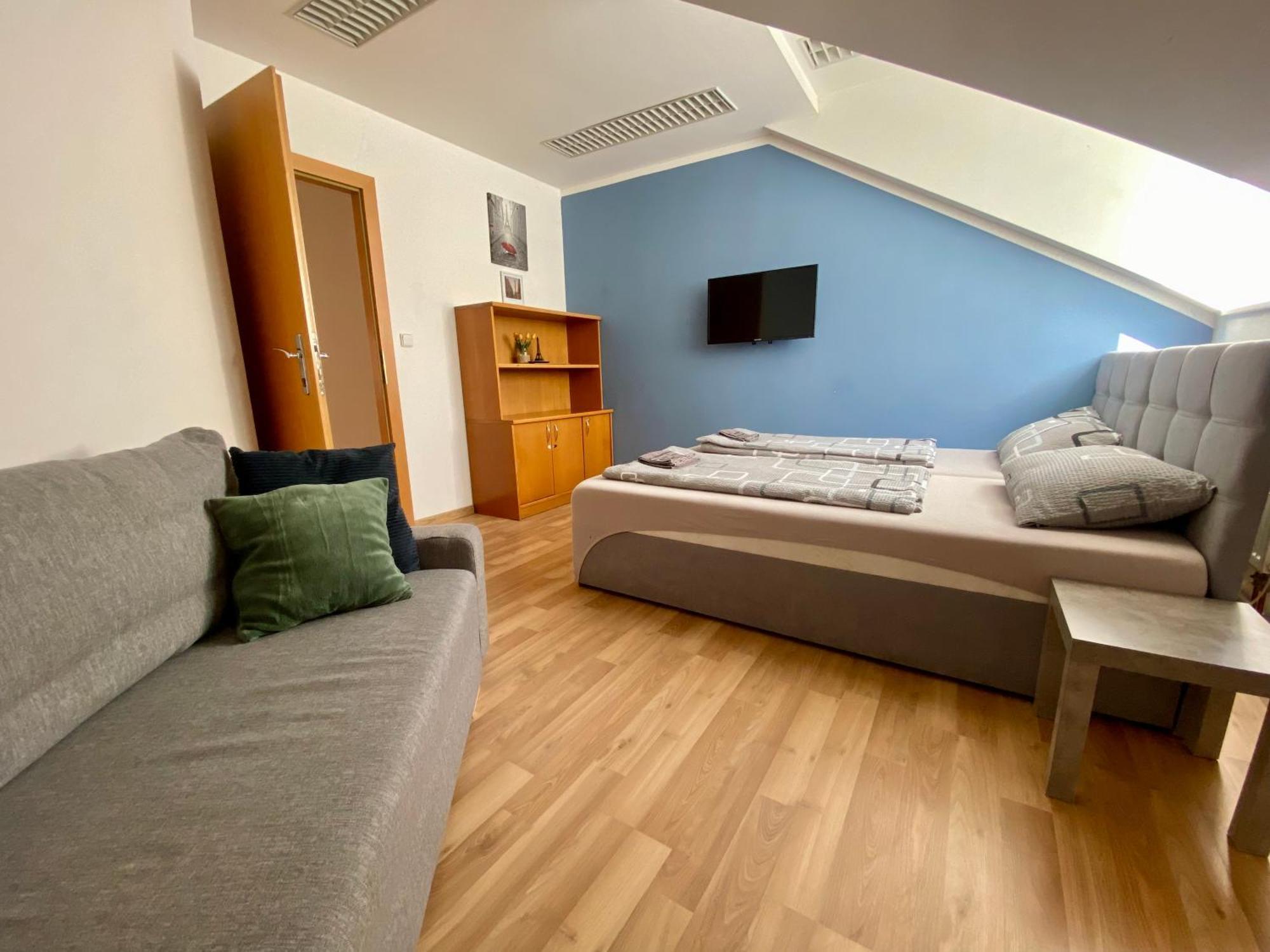 3-Bedroom Apartment In Rajhrad, With Kitchen, 2 Bathrooms, Parking Экстерьер фото