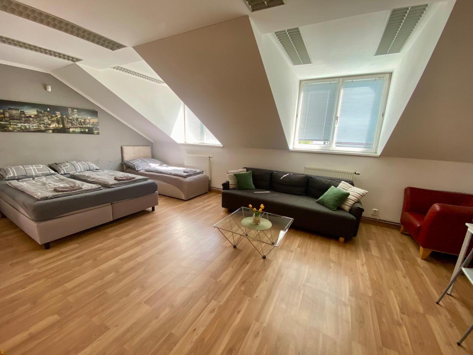 3-Bedroom Apartment In Rajhrad, With Kitchen, 2 Bathrooms, Parking Экстерьер фото
